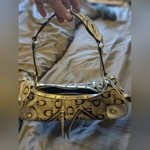 GUESS handbag - never been used!